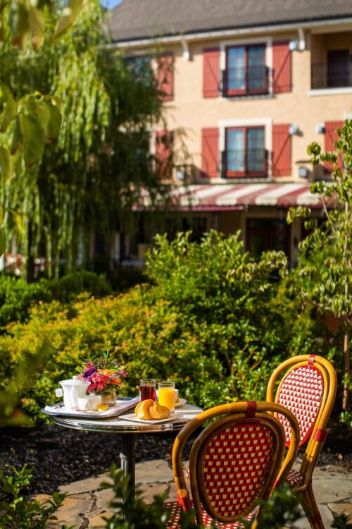 Mirbeau Monet Garden Dining