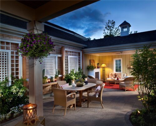 Private Courtyard in Green Company Townhome