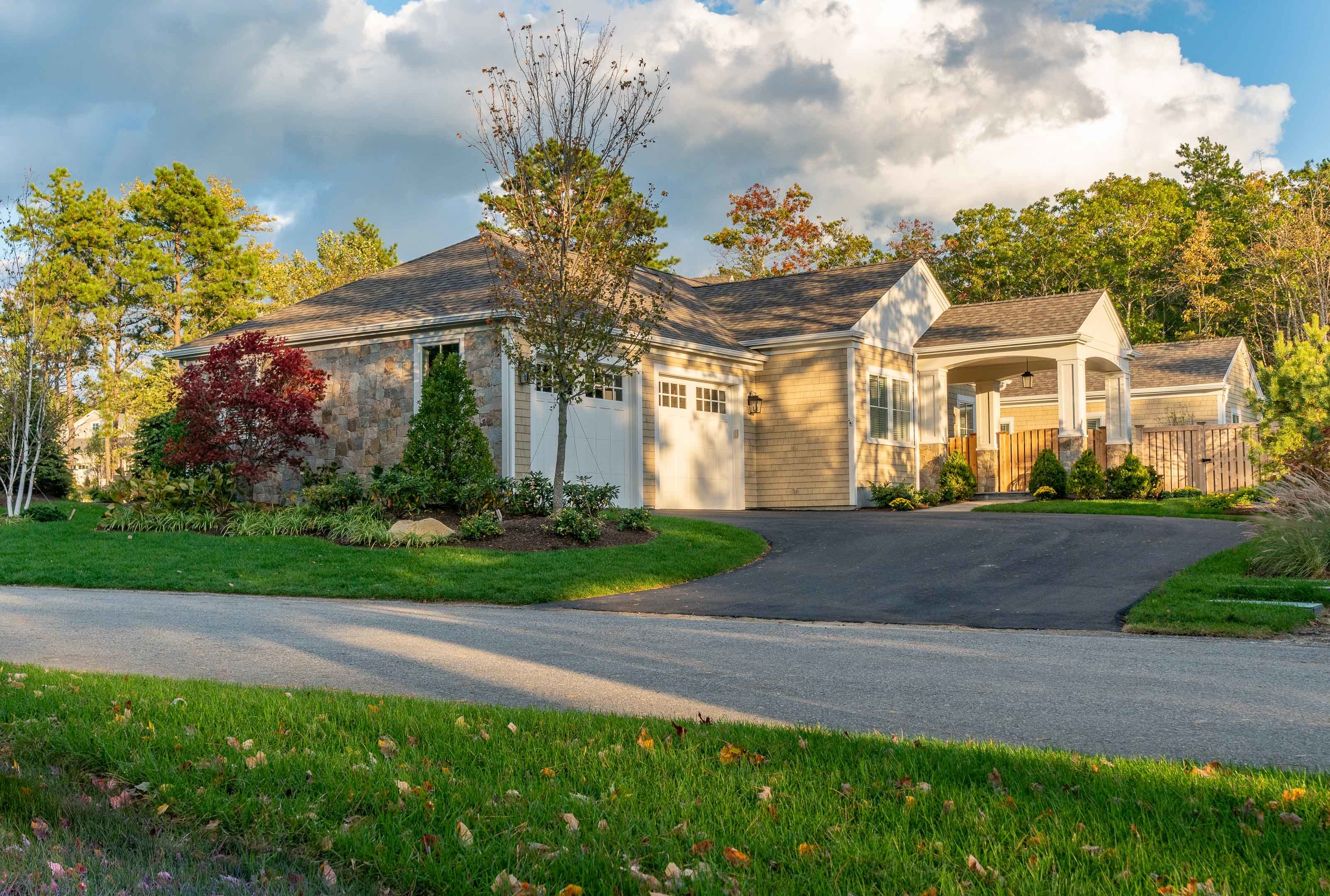 Courtyard Villas at Climber's Path by MacKenzie Brothers