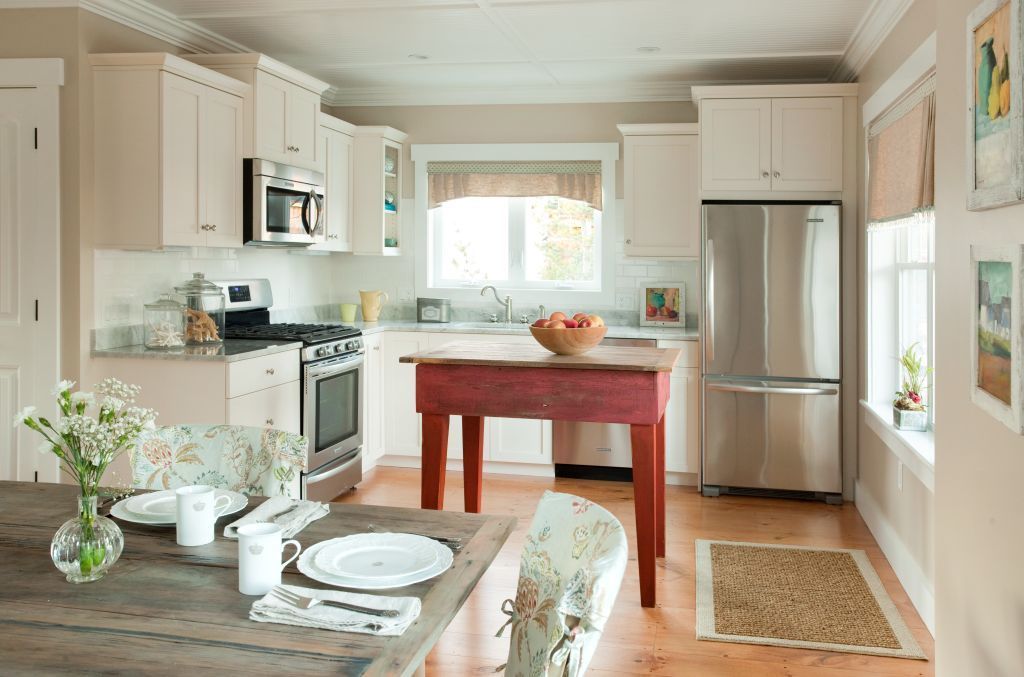 Barefoot Cottage Cobblestone Kitchen