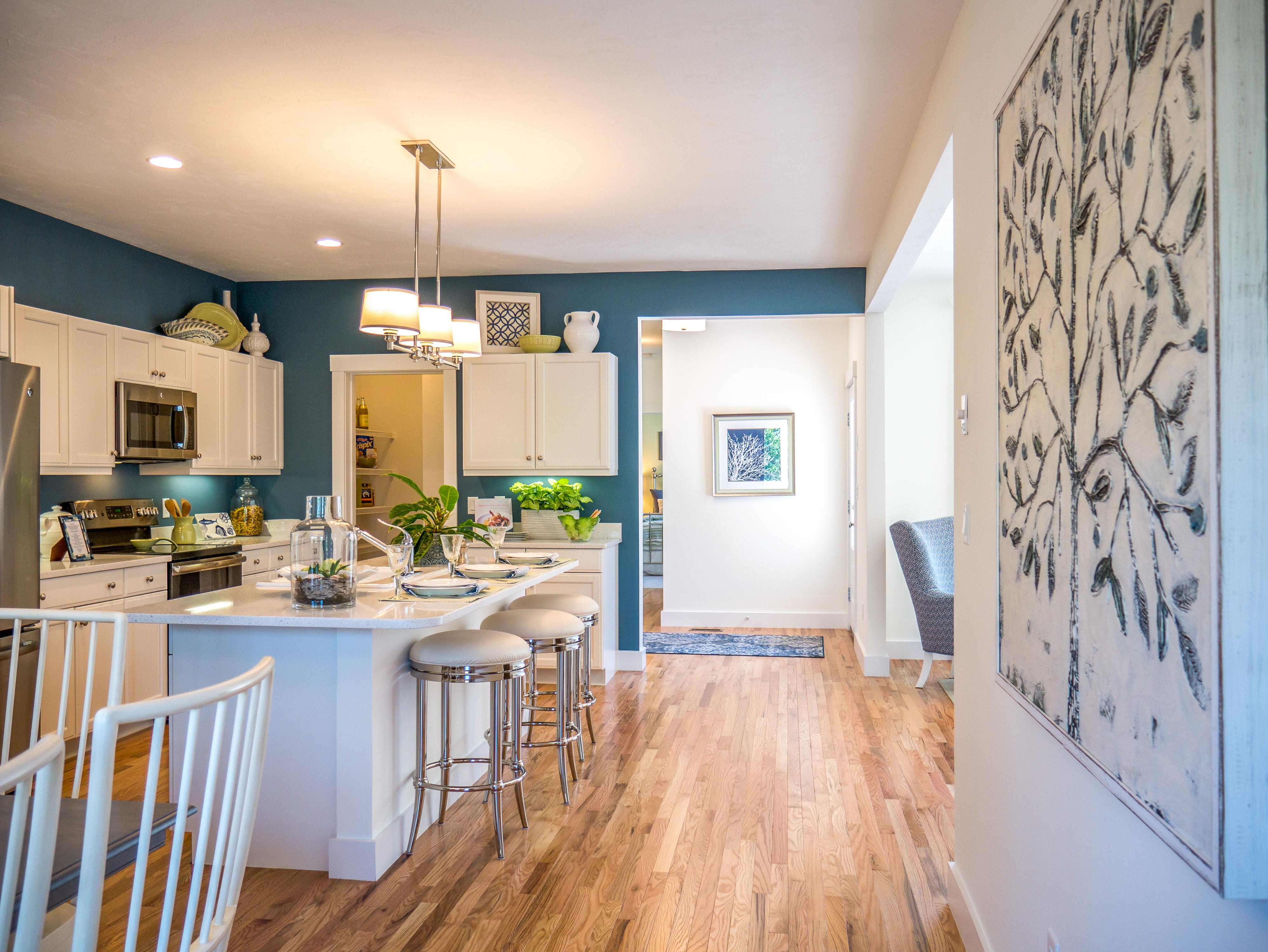 Green Company Fresco 6 Kitchen Towards Foyer
