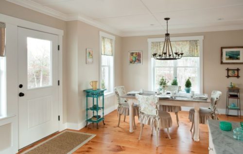 Barefoot Cottage Cobblestone Dining