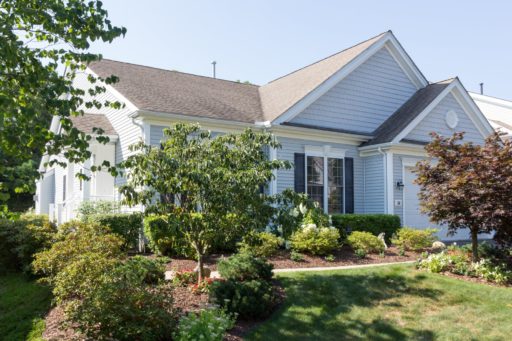 30 01 56 Champlain Circle