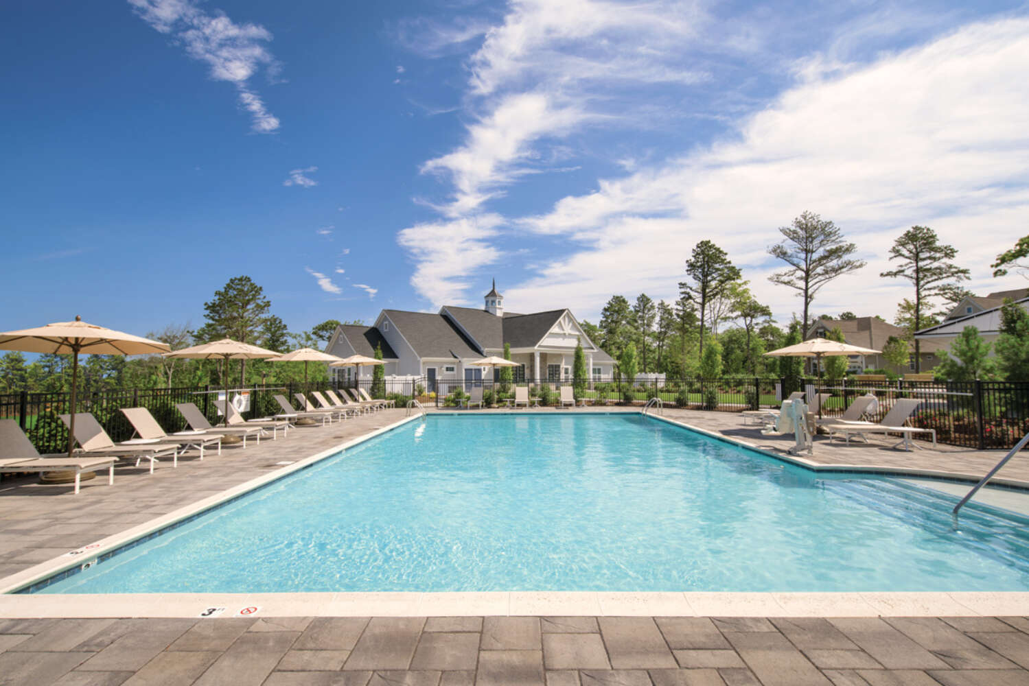 Vista Point Clubhouse Pool