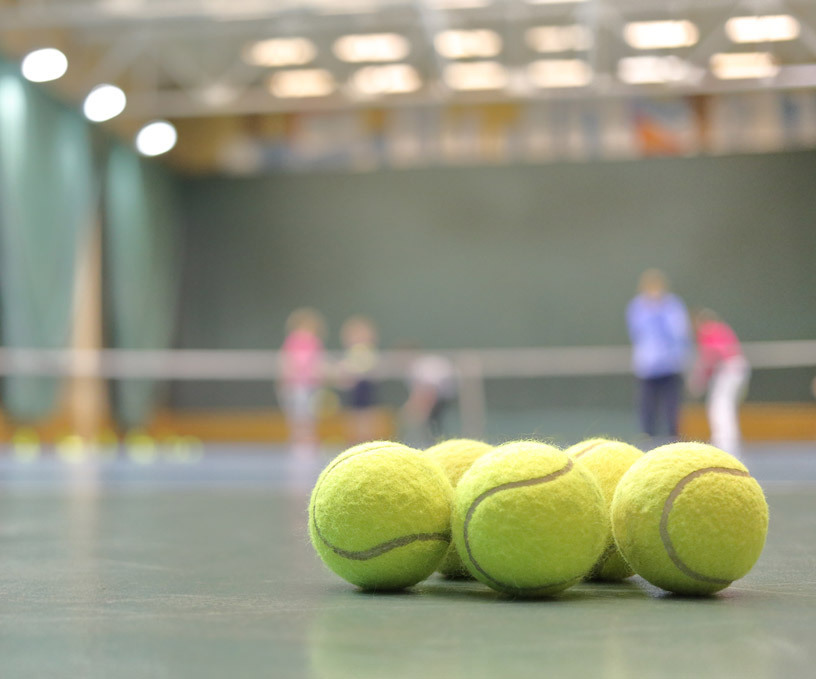 Outdoors-Tennis